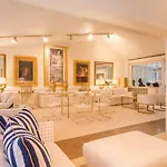 Penthouse Mey's Place *