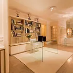 Penthouse Mey's Place