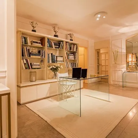 Penthouse Mey's Place